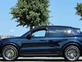 Porsche Cayenne 3.0 E-Hybrid Platinum Edition | ACC | Carplay | Trekhaak | Panorama thumbnail 7