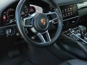 Porsche Cayenne 3.0 E-Hybrid Platinum Edition | ACC | Carplay | Trekhaak | Panorama thumbnail 10