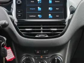 Peugeot 2008 1.2 PureTech Blue Lion | Carplay | Navi | Cruise thumbnail 16