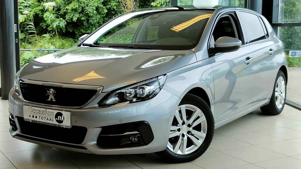 Peugeot 308 1.2 PureTech Blue Lease Executive | Panorama | Rijstrooksensor | Navigatie | PDC — foto 1