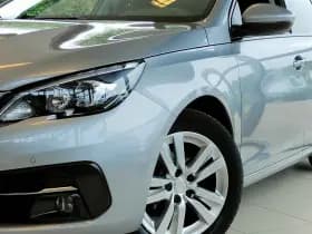 Peugeot 308 1.2 PureTech Blue Lease Executive | Panorama | Rijstrooksensor | Navigatie | PDC thumbnail 7