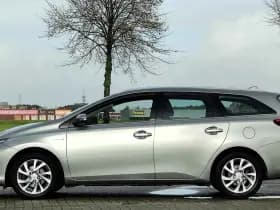 Toyota Auris Touring Sports 1.8 Hybrid Edition S | Camera | Navi | Lane Assist | Stoelverwarming thumbnail 7