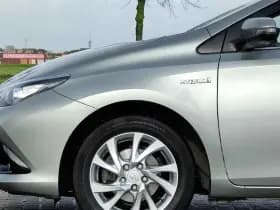 Toyota Auris Touring Sports 1.8 Hybrid Edition S | Camera | Navi | Lane Assist | Stoelverwarming thumbnail 8