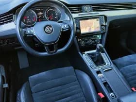 Volkswagen Passat Variant 1.6 TDI Highline | Leder | Navigatie thumbnail 17