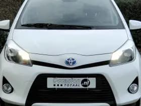 Toyota Yaris 1.5 Full Hybrid Dynamic | Camera | Climate | Cruise | Bluetooth thumbnail 2