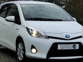 Toyota Yaris 1.5 Full Hybrid Dynamic | Camera | Climate | Cruise | Bluetooth thumbnail 3