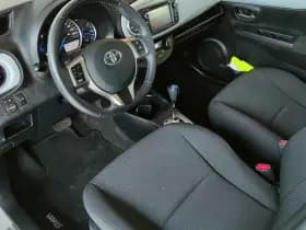 Toyota Yaris 1.5 Full Hybrid Dynamic | Camera | Climate | Cruise | Bluetooth thumbnail 10