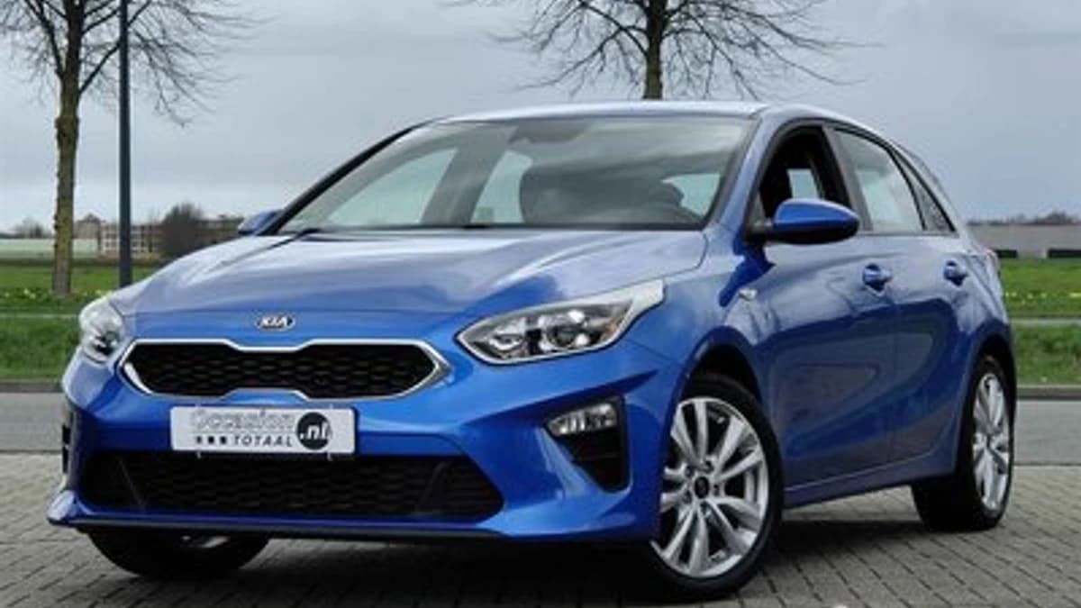 Kia Ceed 1.4 T-GDi DynamicPlusLine | Carplay | Camera | Stoel+ Stuurverwarming — foto 1
