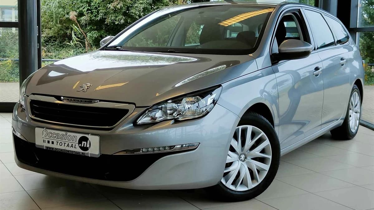 Peugeot 308 SW 1.2 PureTech Blue Lease — foto 1