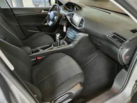 Peugeot 308 SW 1.2 PureTech Blue Lease thumbnail 18