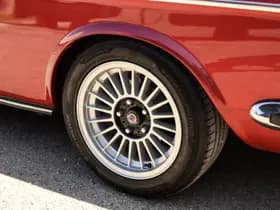 BMW CSi thumbnail 9