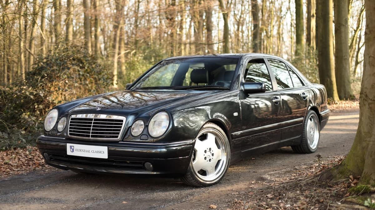 Mercedes-Benz E-Klasse — foto 1