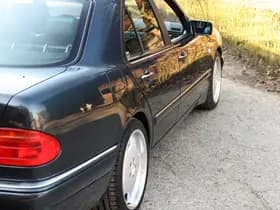 Mercedes-Benz E-Klasse thumbnail 23