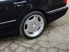 Mercedes-Benz E-Klasse thumbnail 4