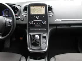 Renault Scénic thumbnail 10