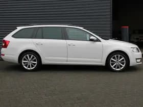 Škoda Octavia thumbnail 17
