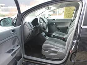 Volkswagen Golf thumbnail 2