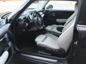 MINI Cooper thumbnail 2