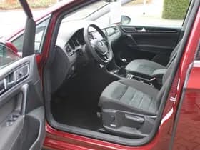 Volkswagen Golf thumbnail 2