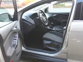 Ford Focus thumbnail 2