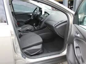 Ford Focus thumbnail 3
