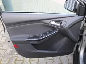 Ford Focus thumbnail 5