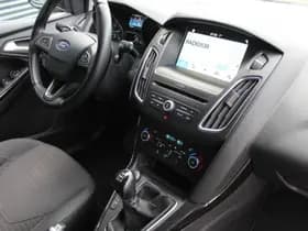 Ford Focus thumbnail 9