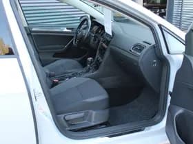 Volkswagen Golf thumbnail 3