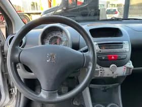 Peugeot 107 thumbnail 8