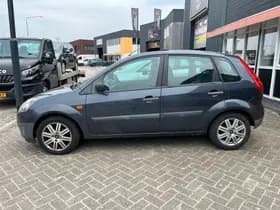 Ford Fiesta thumbnail 3