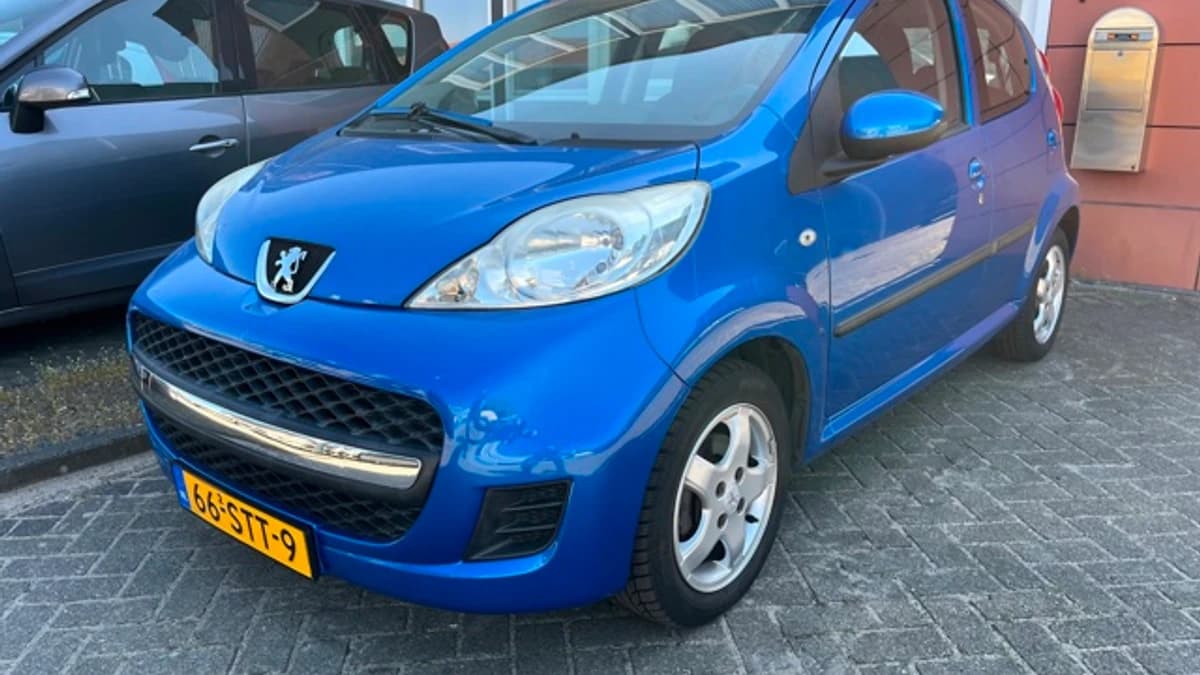 Peugeot 107 — foto 1
