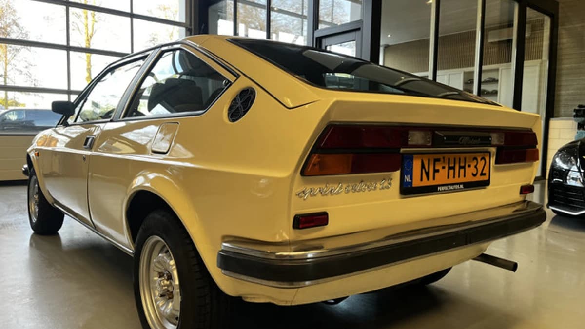 Alfa Romeo Exterior Colour — foto 1