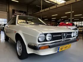 Alfa Romeo Exterior Colour thumbnail 10