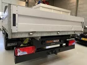 Kom Exterior Colour thumbnail 23