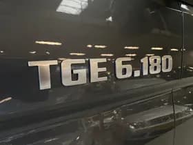 Kom Exterior Colour thumbnail 29