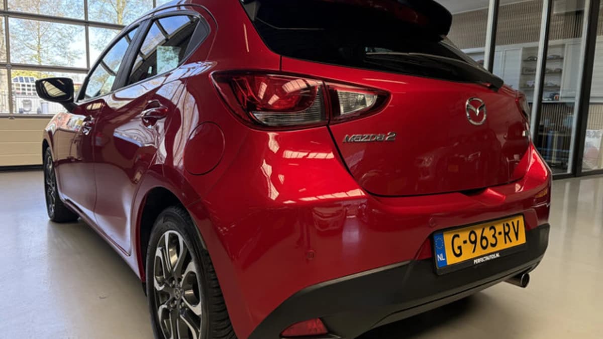 Mazda Exterior Colour — foto 1