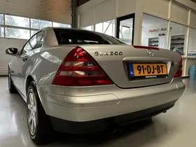 Mercedes-Benz Exterior Colour thumbnail 5