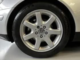 Mercedes-Benz Exterior Colour thumbnail 7