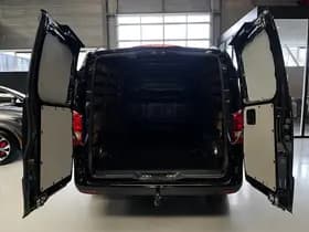 Mercedes-Benz Exterior Colour thumbnail 11