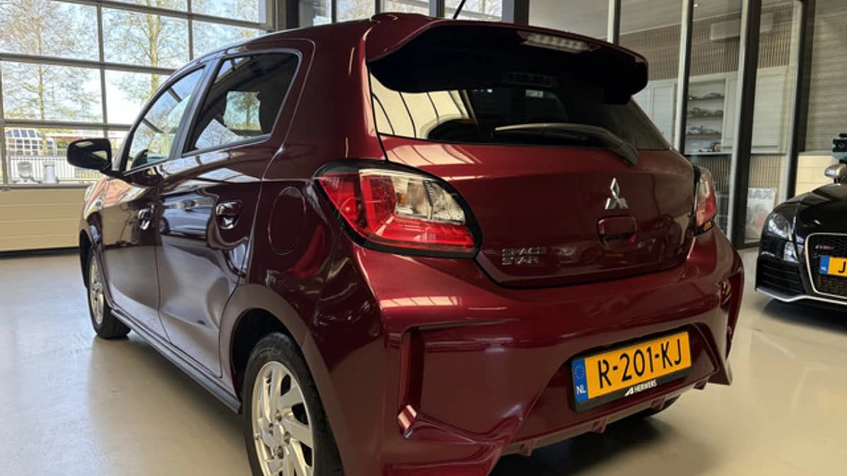 Mitsubishi Exterior Colour — foto 1