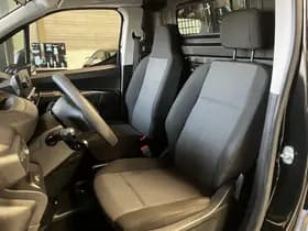 Peugeot Exterior Colour thumbnail 3