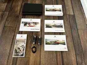 Porsche Exterior Colour thumbnail 4