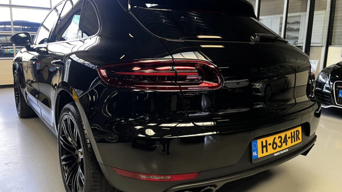 Porsche Exterior Colour — foto 1