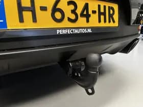 Porsche Exterior Colour thumbnail 17