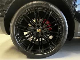 Porsche Exterior Colour thumbnail 8