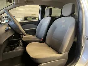 Renault Exterior Colour thumbnail 3