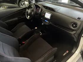 Toyota Exterior Colour thumbnail 22