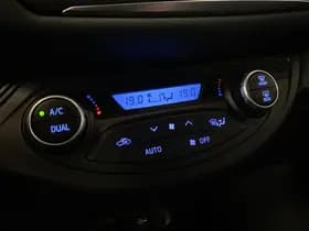 Toyota Exterior Colour thumbnail 30