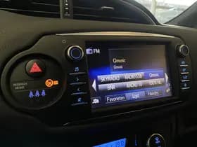 Toyota Exterior Colour thumbnail 8