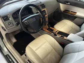 Volvo Exterior Colour thumbnail 2